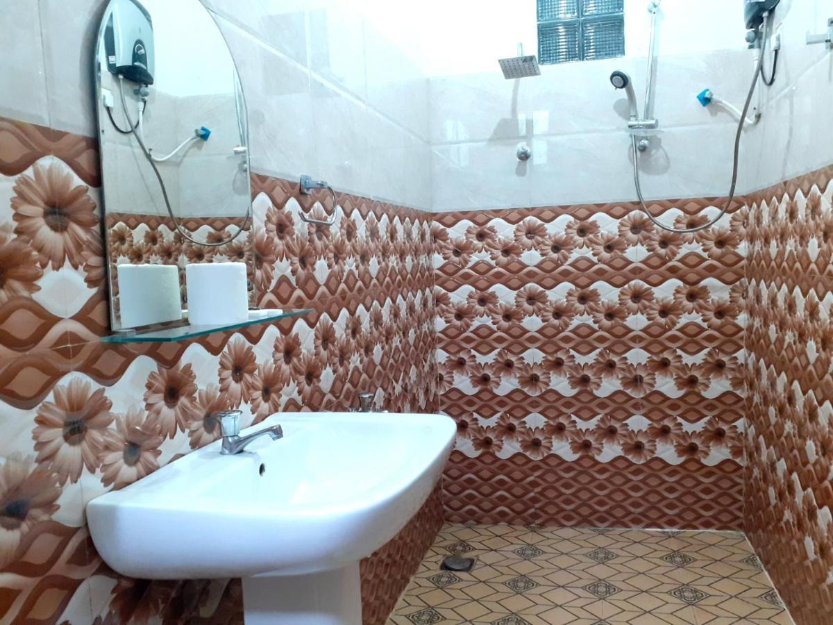 Subash Hotel Наллатаннія Екстер'єр фото