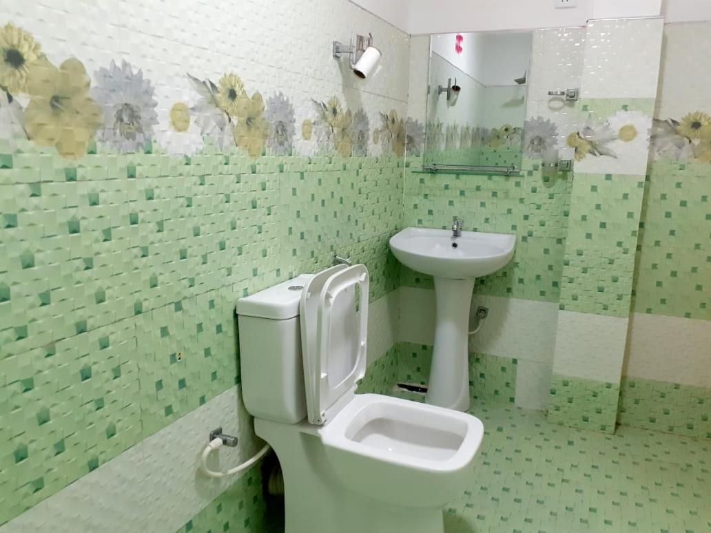Subash Hotel Наллатаннія Екстер'єр фото